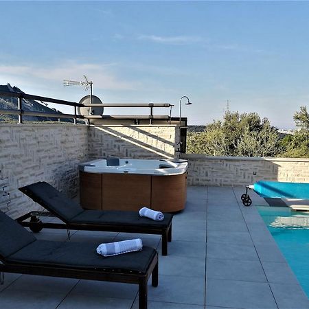 Villa Manda Korina Klis Buitenkant foto