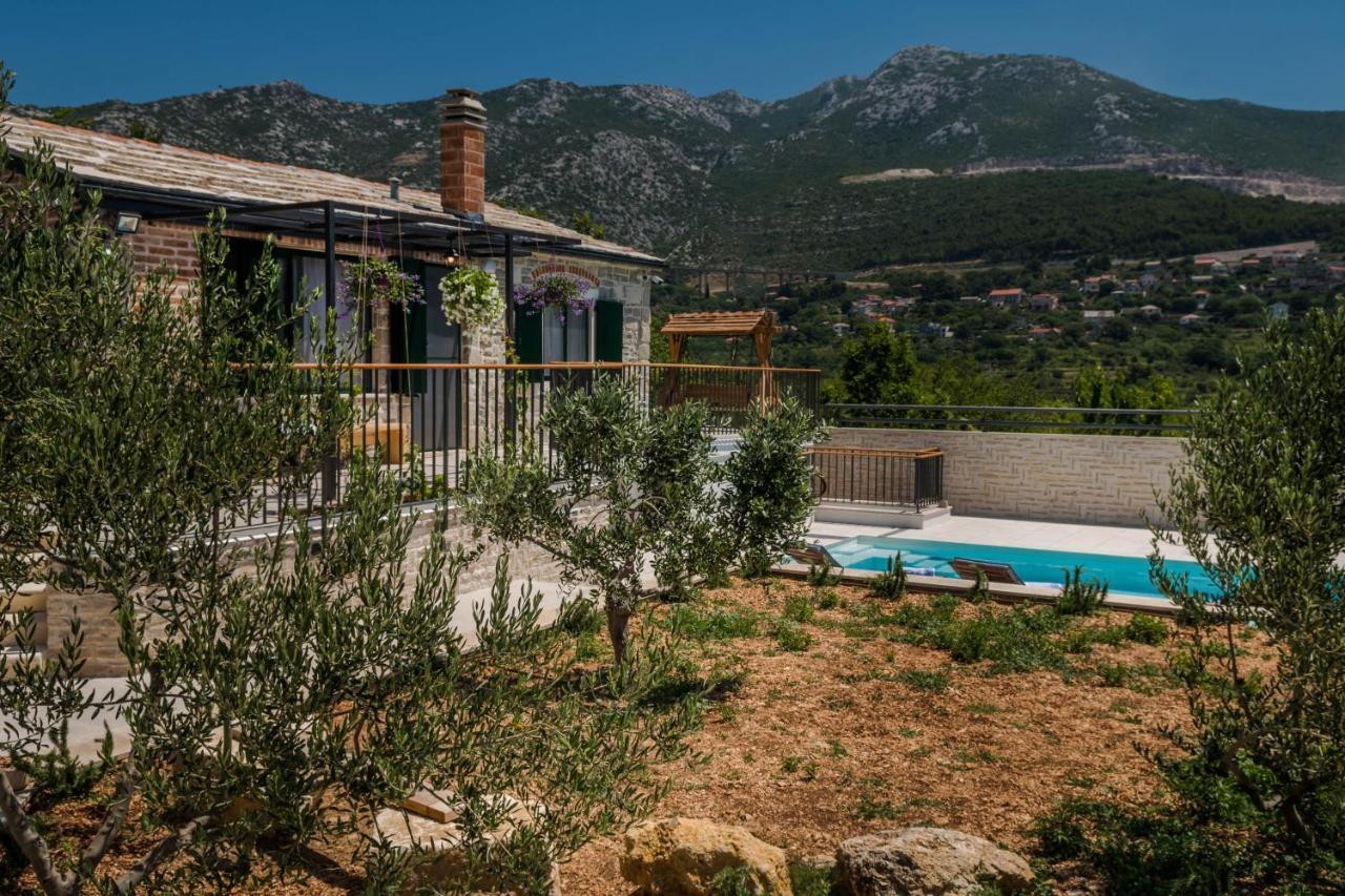 Villa Manda Korina Klis Buitenkant foto