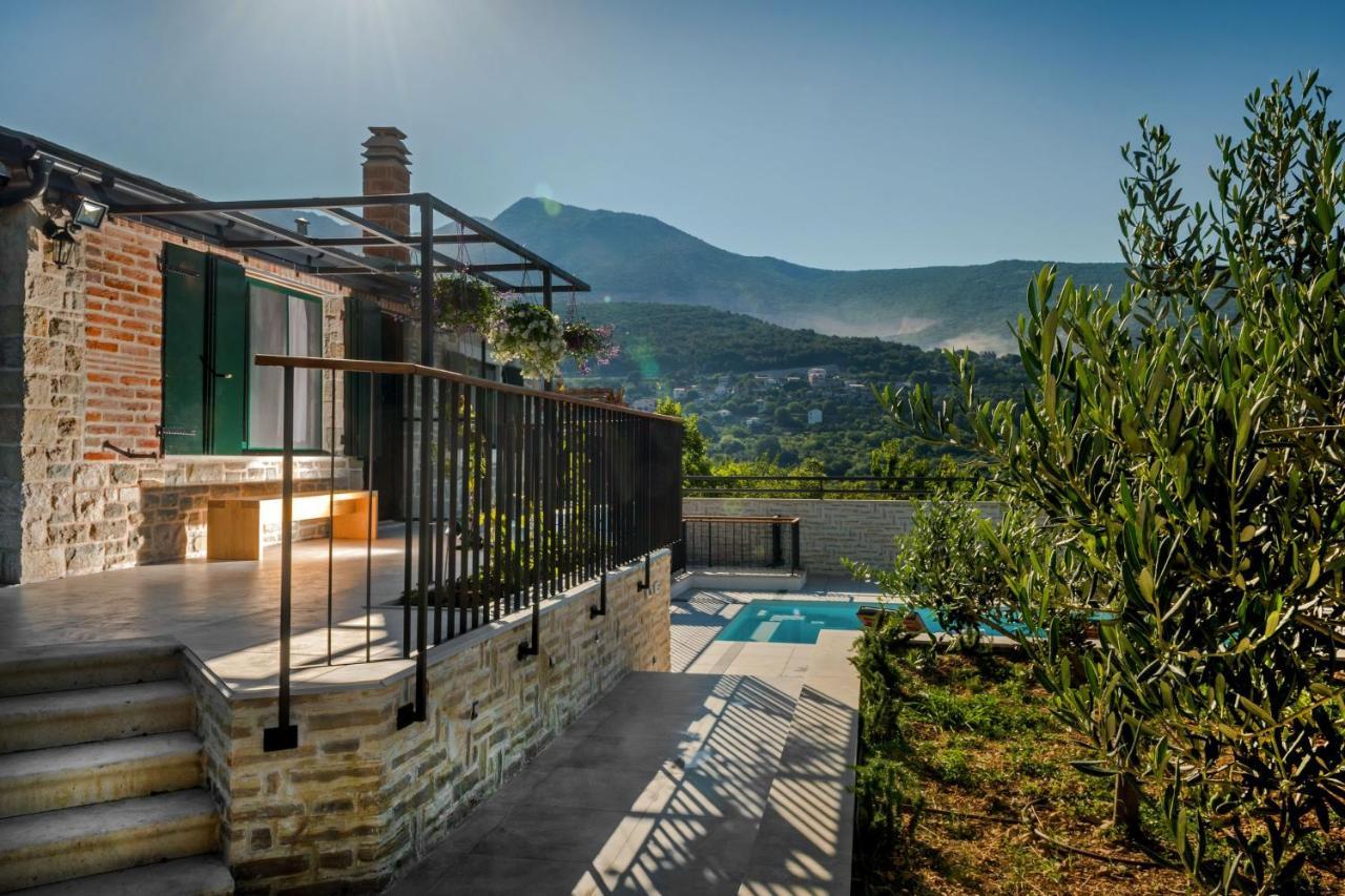 Villa Manda Korina Klis Buitenkant foto