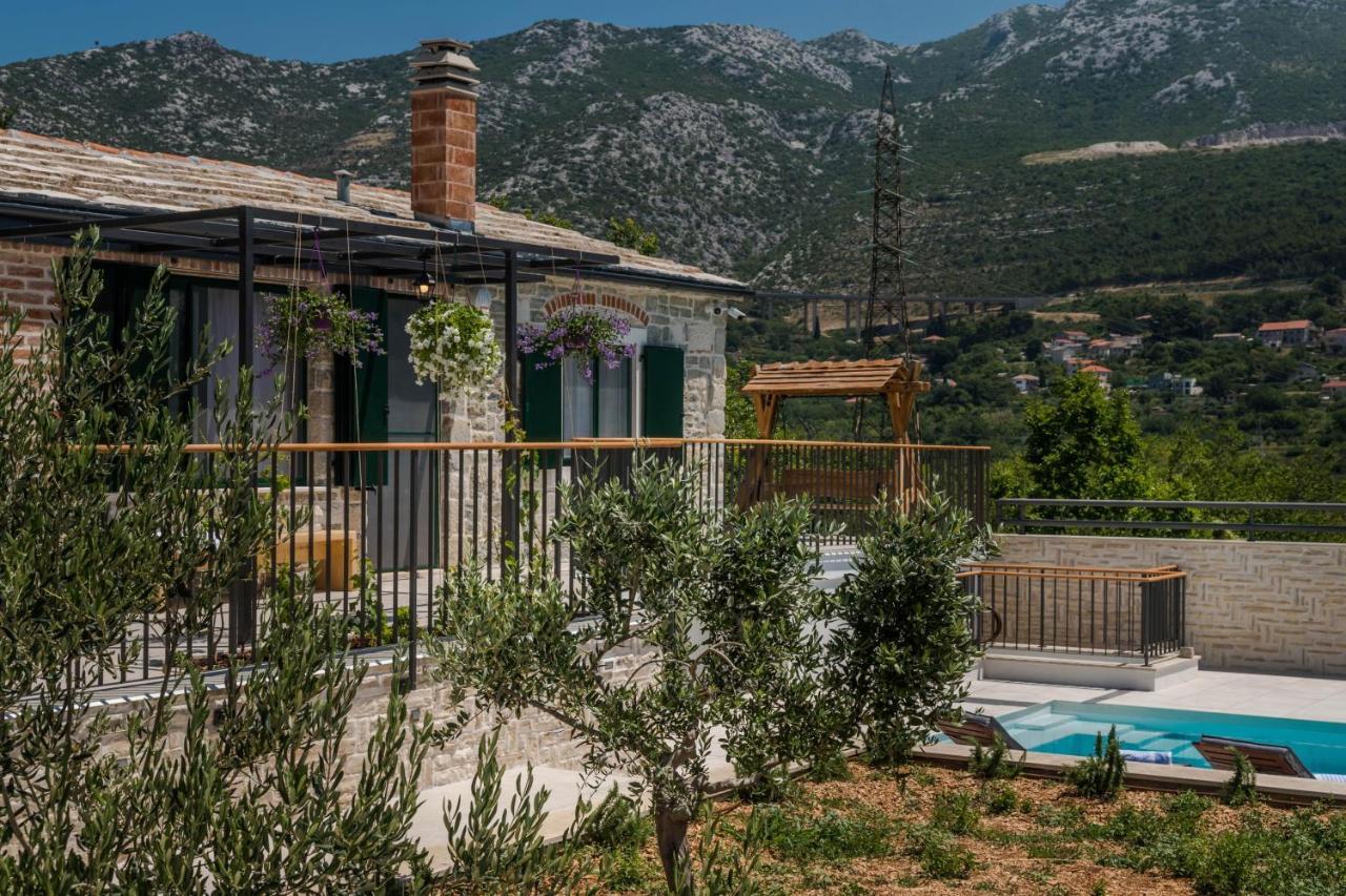 Villa Manda Korina Klis Buitenkant foto