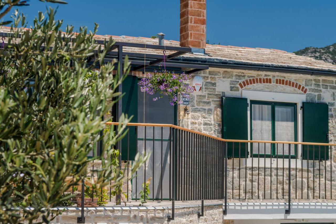 Villa Manda Korina Klis Buitenkant foto