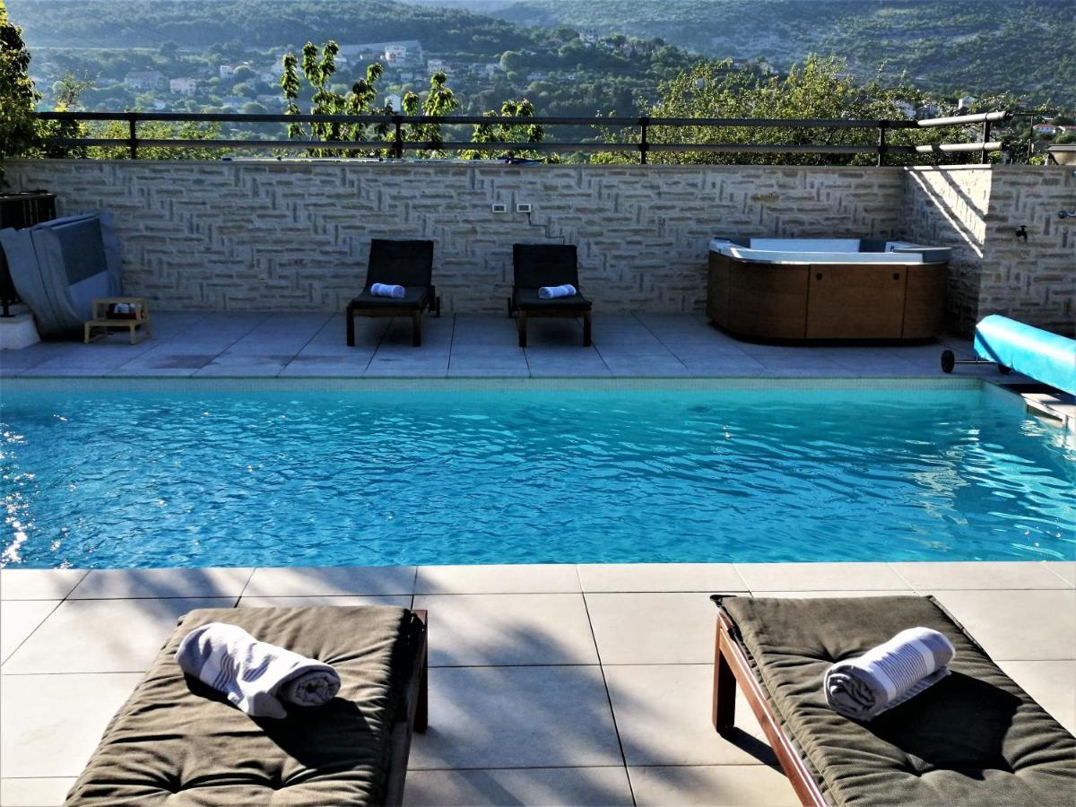 Villa Manda Korina Klis Buitenkant foto